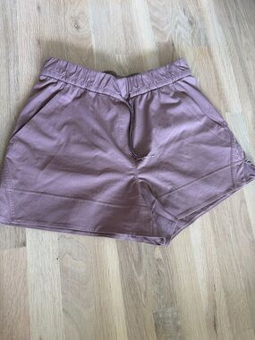 lululemon athletica Dusty Mauve Elastic Waist Casual / Athletic Shorts